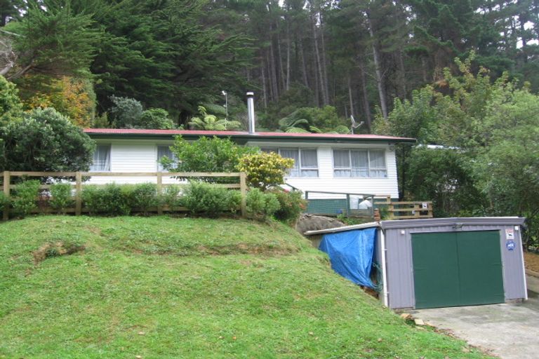 Photo of property in 76 Elmslie Road, Pinehaven, Upper Hutt, 5019