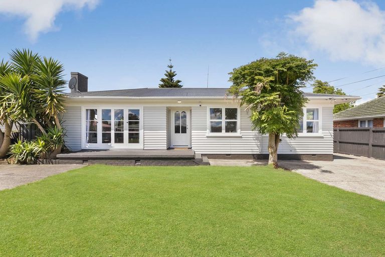 Photo of property in 12 Valentine Street, Papakura, 2110