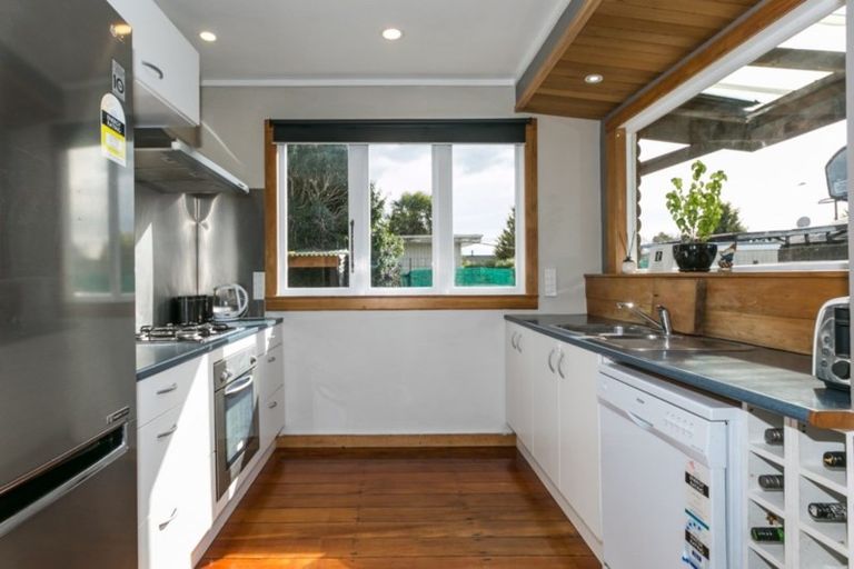 Photo of property in 802 Lyell Street, Akina, Hastings, 4122