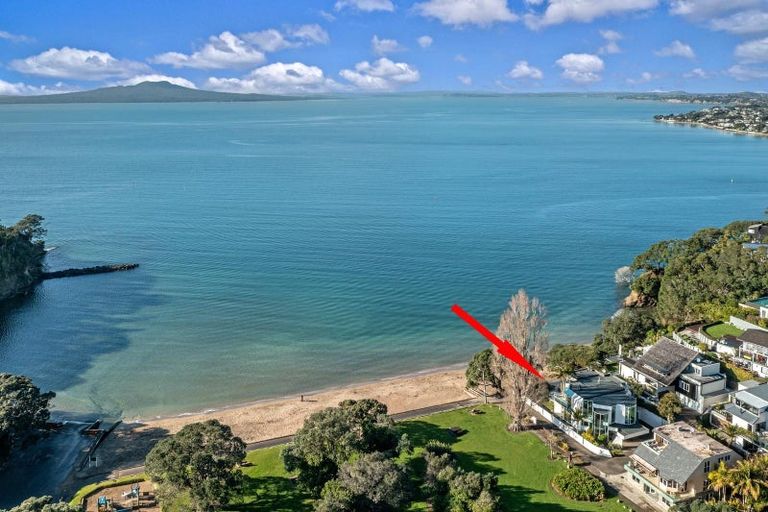 Photo of property in 1/9 The Esplanade, Castor Bay, Auckland, 0620