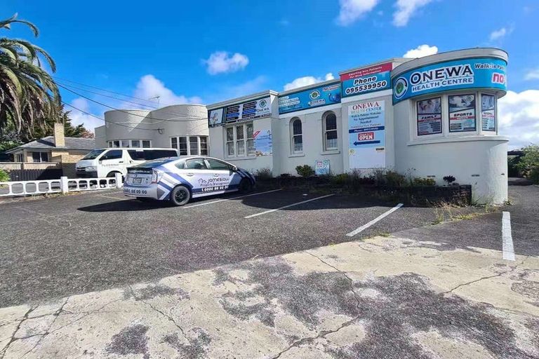 Photo of property in 2/225 Onewa Road, Birkenhead, Auckland, 0626