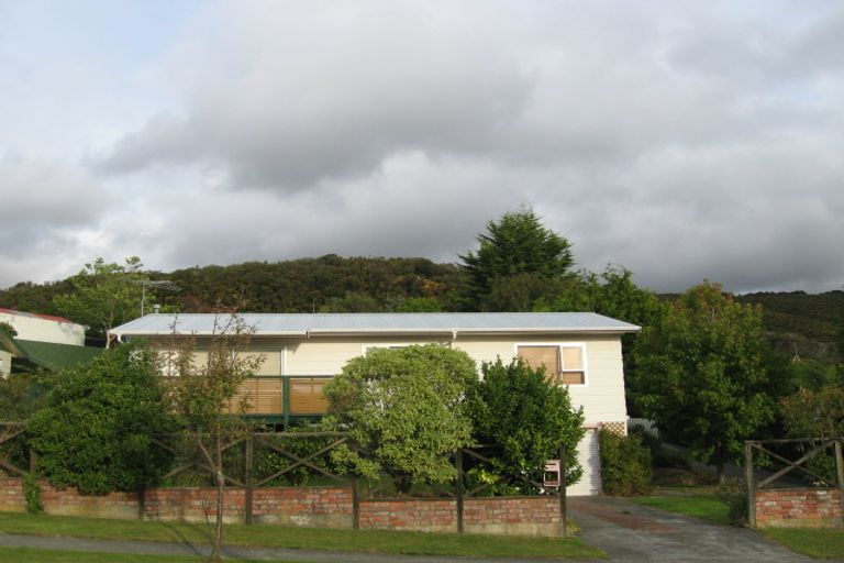 Photo of property in 7 Oaklands Grove, Clouston Park, Upper Hutt, 5018