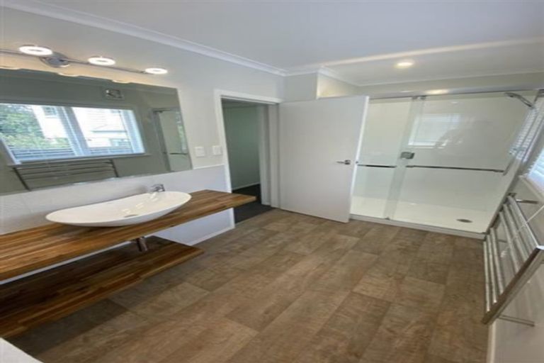 Photo of property in 107 Beach Road, Mellons Bay, Auckland, 2014