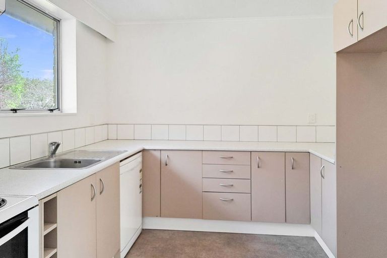 Photo of property in 1/8 Garth Lane, Maoribank, Upper Hutt, 5018