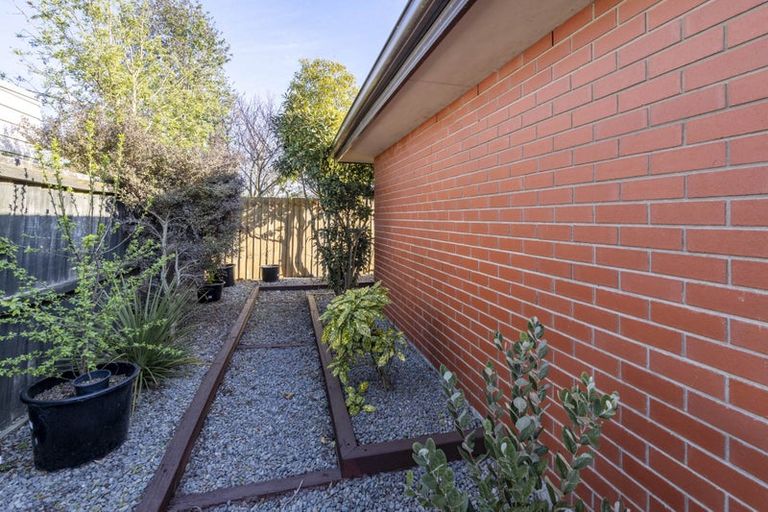 Photo of property in 6 Punga Lane, Parklands, Christchurch, 8083