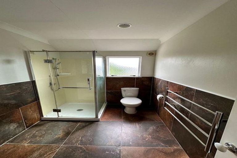 Photo of property in 2/13 Markham Place, Bucklands Beach, Auckland, 2012