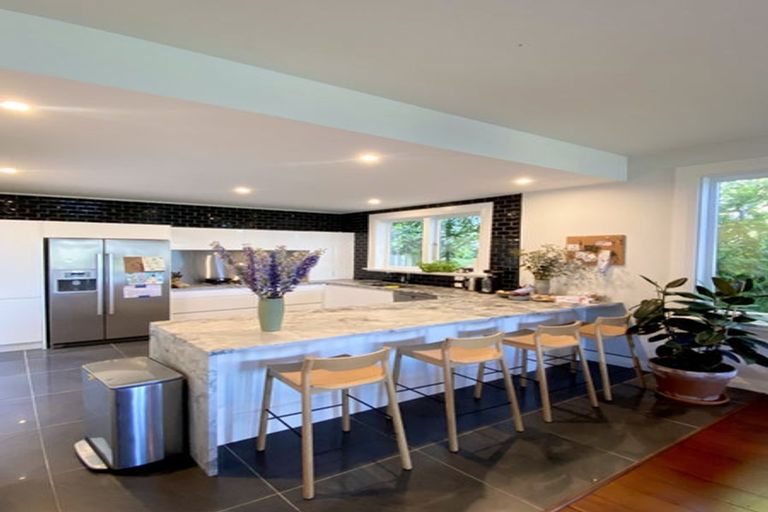 Photo of property in 46a The Crescent, Roseneath, Wellington, 6011