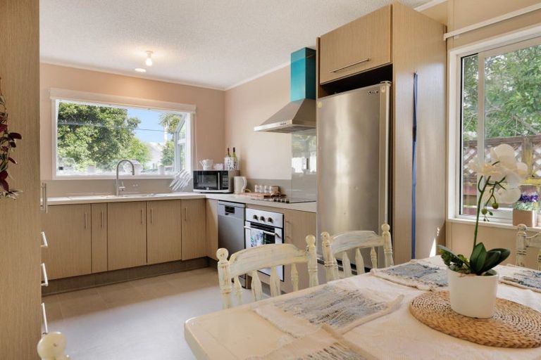 Photo of property in 1335b Papamoa Beach Road, Papamoa Beach, Papamoa, 3118