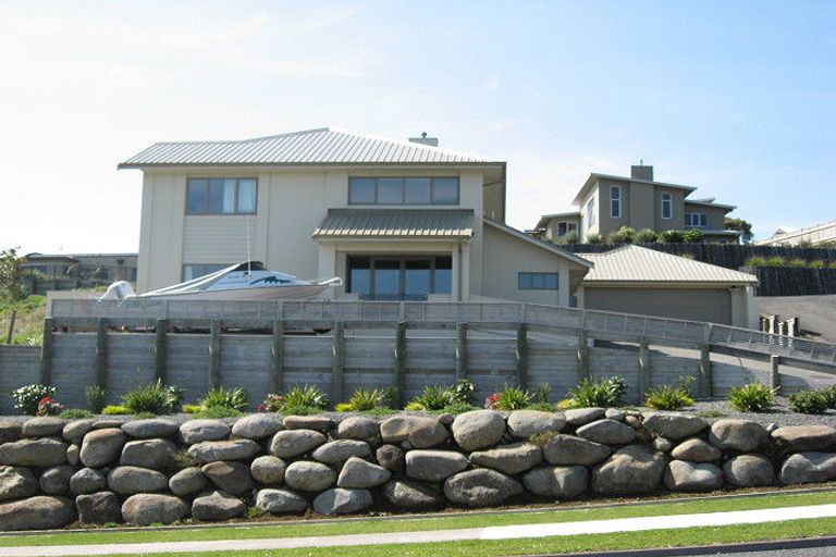 Photo of property in 208 Heta Road, Merrilands, New Plymouth, 4312