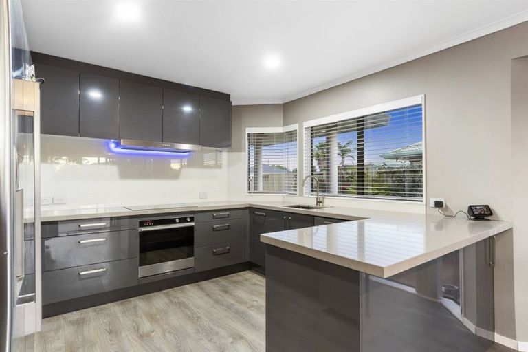 Photo of property in 10 Ocean Crest, Papamoa Beach, Papamoa, 3118