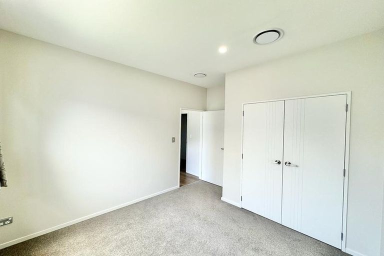 Photo of property in 53 Twin Parks Rise, Papakura, 2110
