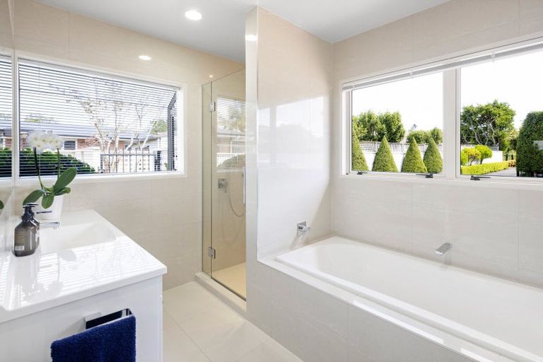 Photo of property in 48 Beerescourt Road, Beerescourt, Hamilton, 3200