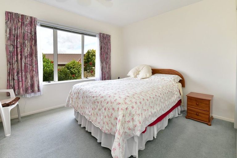 Photo of property in 26 The Grove, Red Beach, 0932