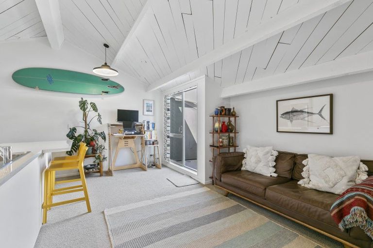 Photo of property in Metro Apartments, 18/220 Thorndon Quay, Pipitea, Wellington, 6011