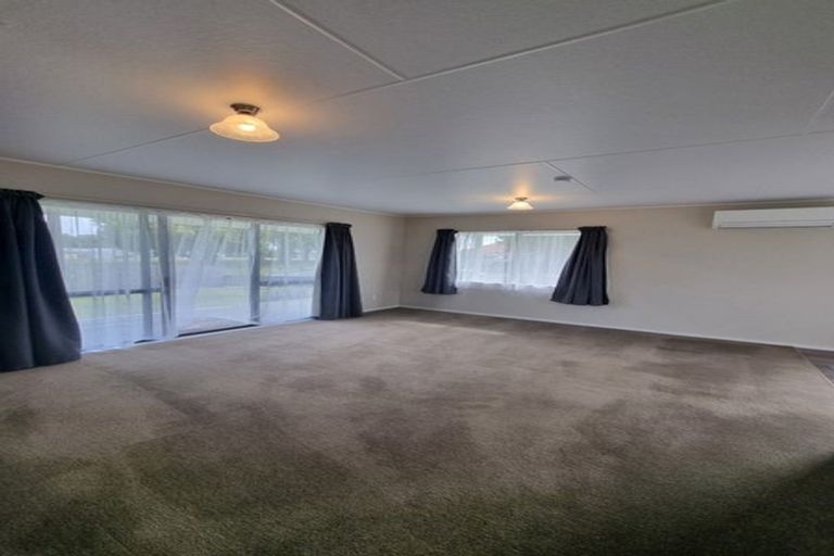 Photo of property in 31 Dickens Street, Owhata, Rotorua, 3010