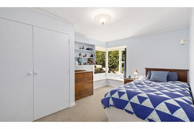 Photo of property in 20 Lucknow Terrace, Khandallah, Wellington, 6035