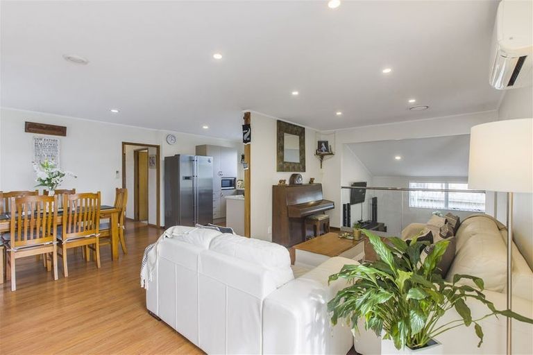 Photo of property in 369 Bucklands Beach Road, Bucklands Beach, Auckland, 2012