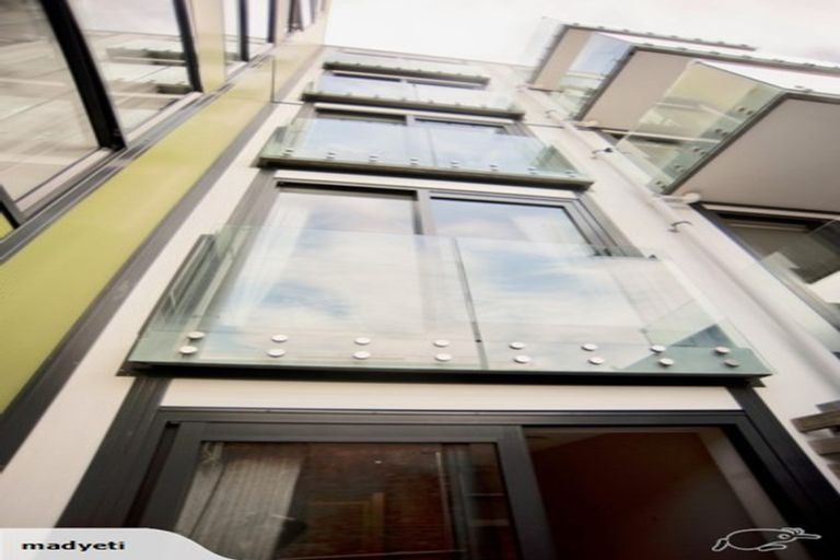 Photo of property in Dual Apartments, 108/142 Vivian Street, Te Aro, Wellington, 6011