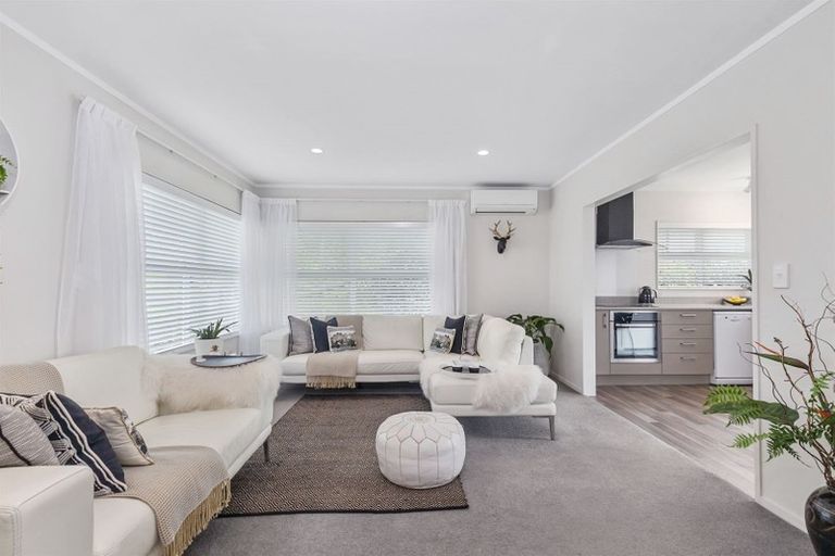 Photo of property in 2/40 Coronation Road, Hillcrest, Auckland, 0627