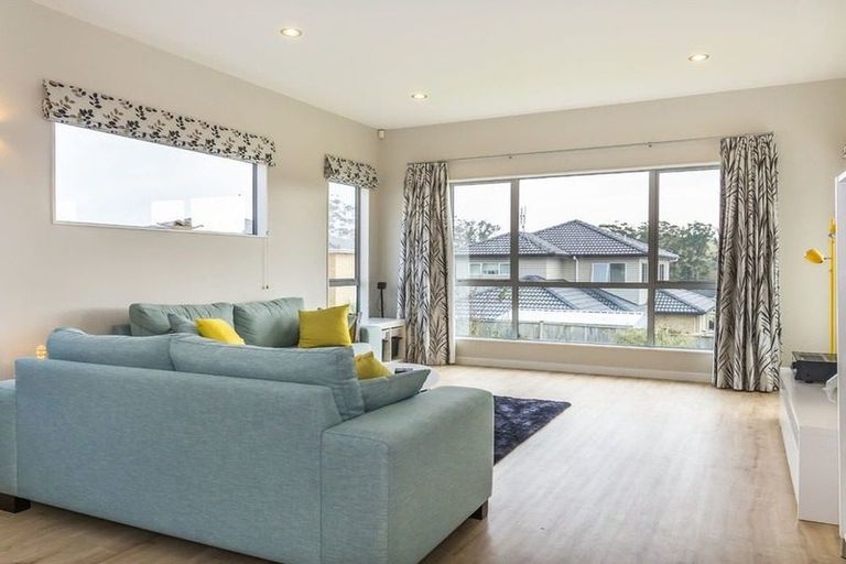 Photo of property in 10 Vera Court, Silverdale, 0932