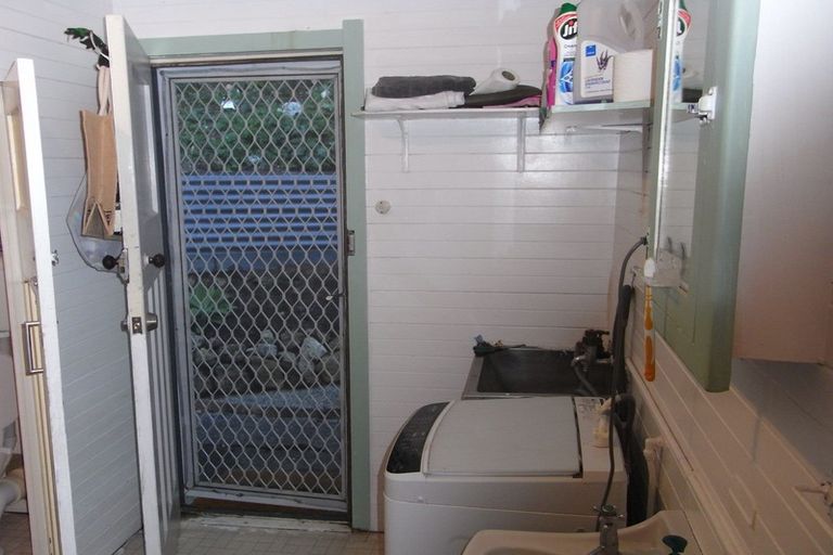 Photo of property in 12a Smale Terrace, Hospital Hill, Napier, 4110