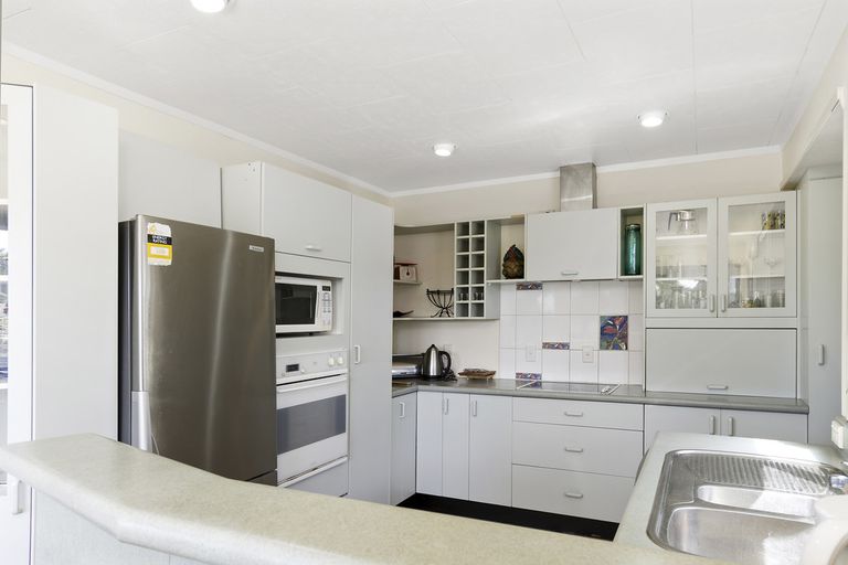 Photo of property in 1119 Papamoa Beach Road, Papamoa Beach, Papamoa, 3118