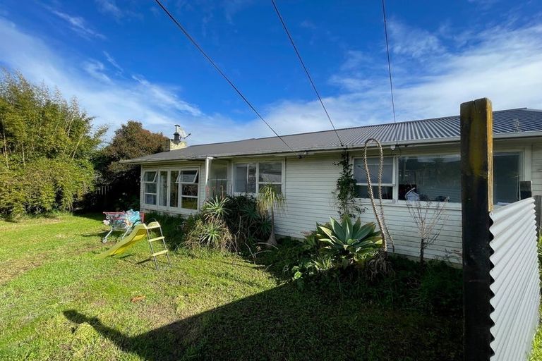 Photo of property in 111 Dominion Road, Papakura, 2110