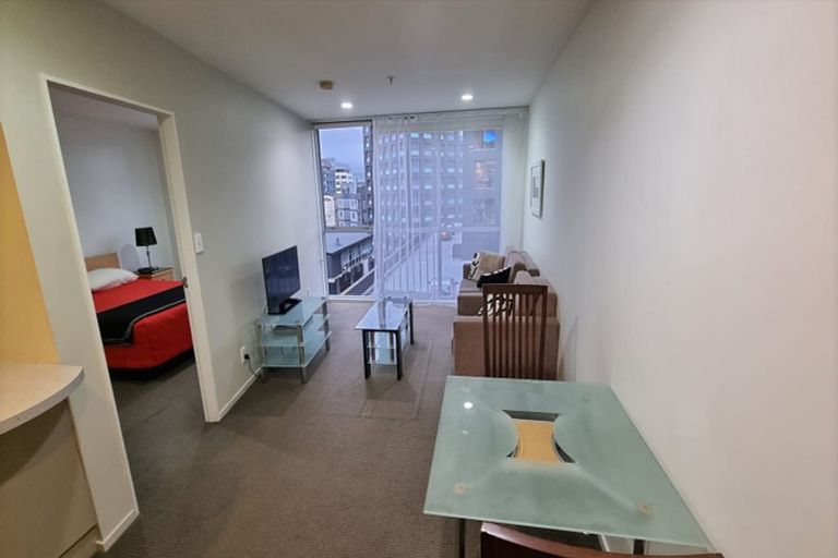 Photo of property in Terrace Heights Apartments, 2/163p The Terrace, Wellington Central, Wellington, 6011