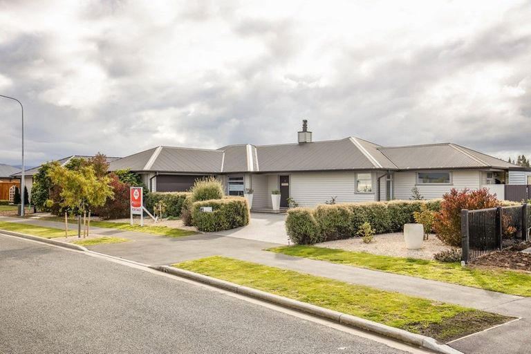 Photo of property in 11 Denton Street, Amberley, 7410