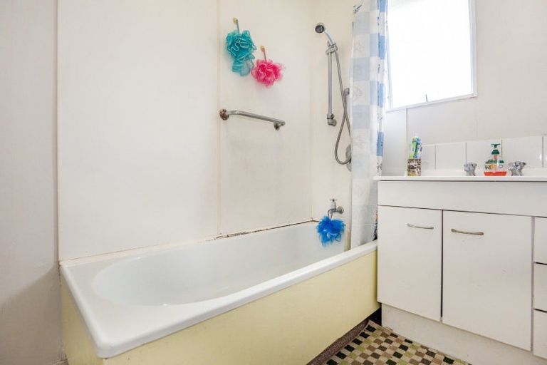 Photo of property in 27 Caernarvon Drive, Flaxmere, Hastings, 4120