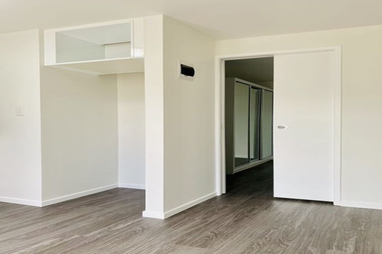 Photo of property in 28a Waimumu Road, Massey, Auckland, 0614