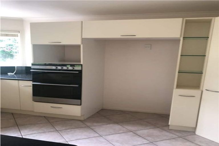 Photo of property in 98 Landing Drive, Albany, Auckland, 0632