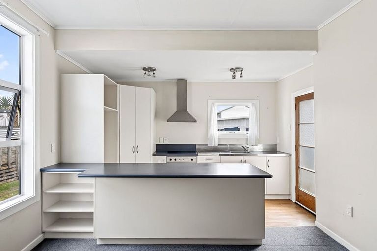 Photo of property in 214 Whitaker Street, Whataupoko, Gisborne, 4010