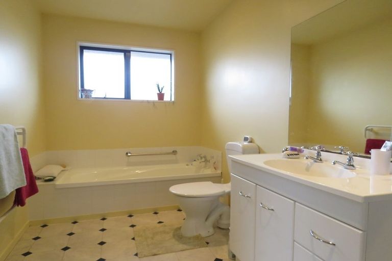 Photo of property in 40 Nixon Street, Tinwald, Ashburton, 7700