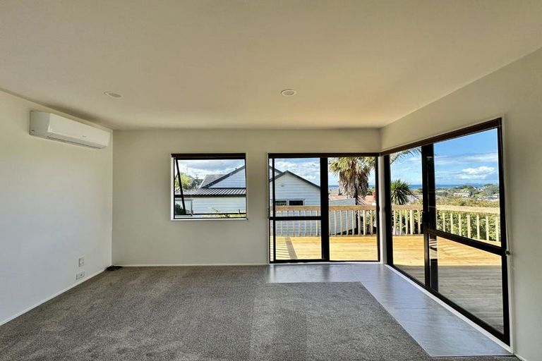 Photo of property in 2/45 Deep Creek Road, Waiake, Auckland, 0630