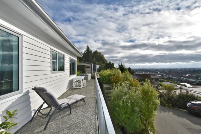 Photo of property in 11 Maurice Knowles Lane, Cashmere, Christchurch, 8022