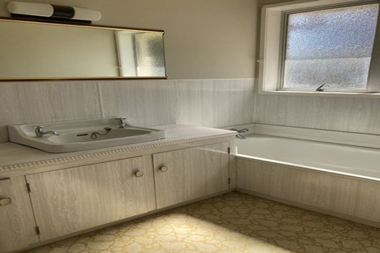 Photo of property in 46 Hume Street, Waitara, 4320