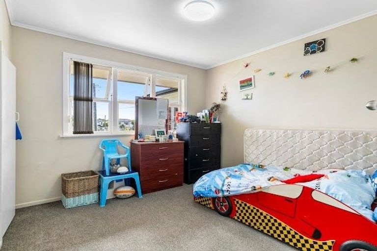 Photo of property in 19 Surrey Street, Manurewa, Auckland, 2102