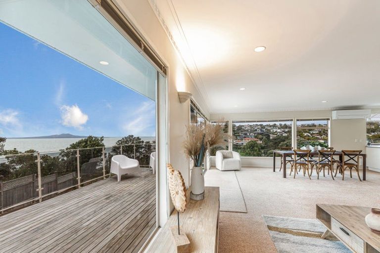 Photo of property in 45c Hyde Road, Rothesay Bay, Auckland, 0630