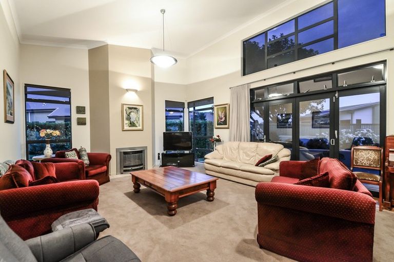 Photo of property in 21 Glen Cree Avenue, Rototuna, Hamilton, 3210