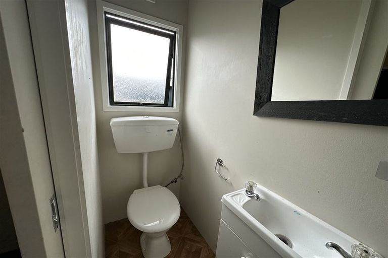 Photo of property in 123 Astley Avenue, New Lynn, Auckland, 0600