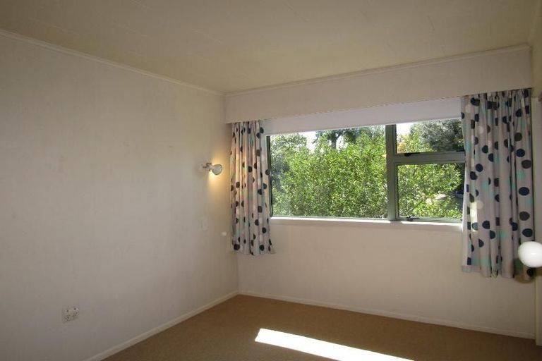 Photo of property in 61 Kurupae Road, Hilltop, Taupo, 3330