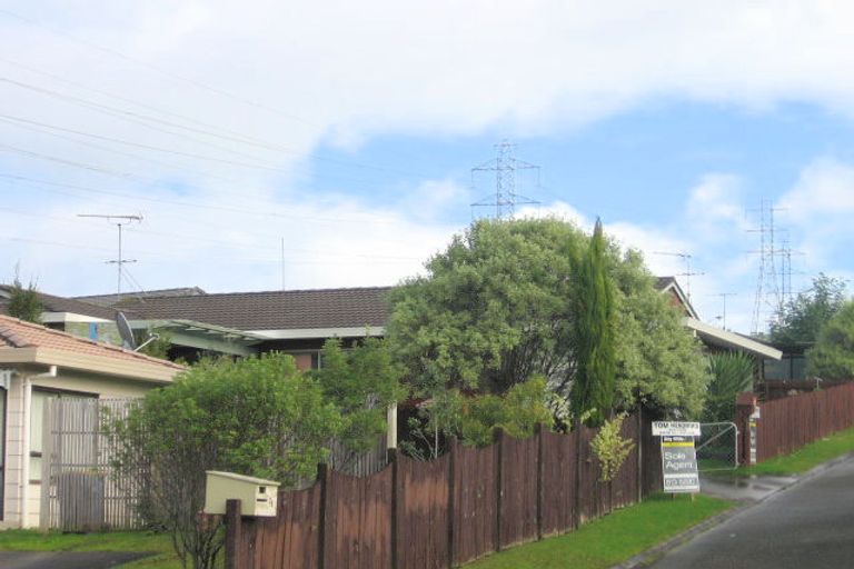 Photo of property in 23 Faram Place, Massey, Auckland, 0614