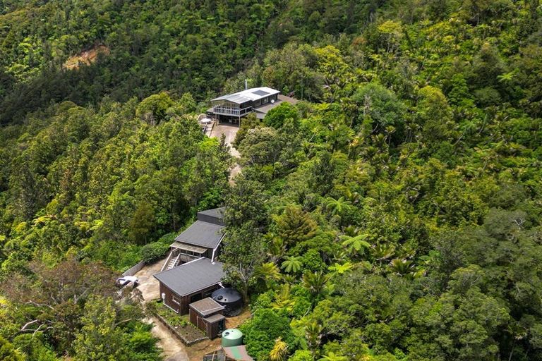 Photo of property in 166 Opanuku Road, Henderson Valley, Auckland, 0612