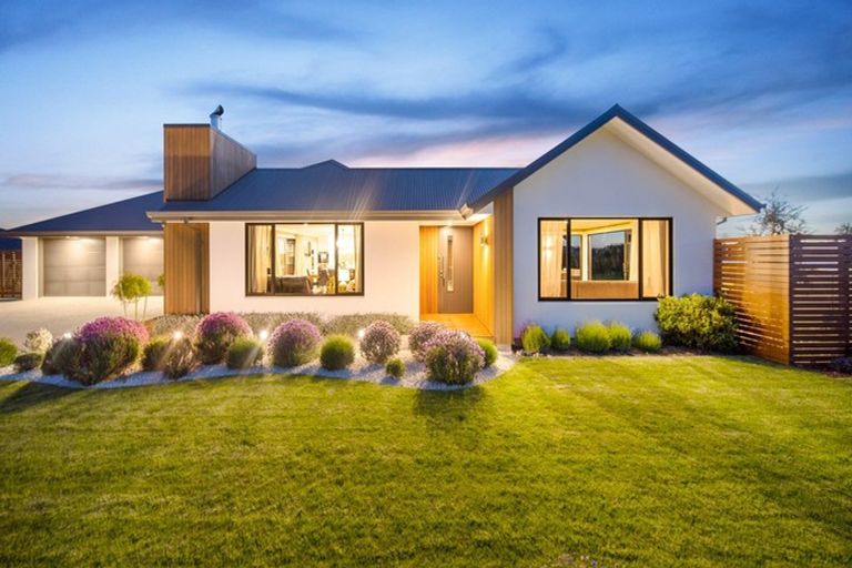 Photo of property in 19 Barewood Grove, West Melton, 7618