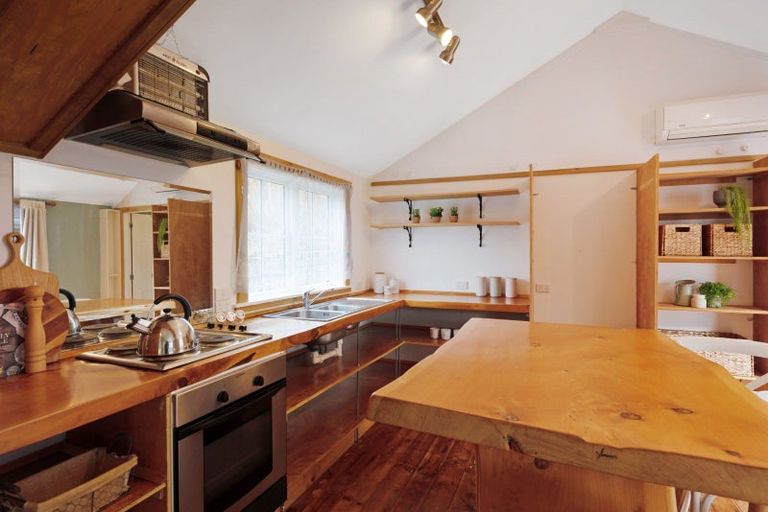 Photo of property in 17b Millward Street, Newtown, Wellington, 6021