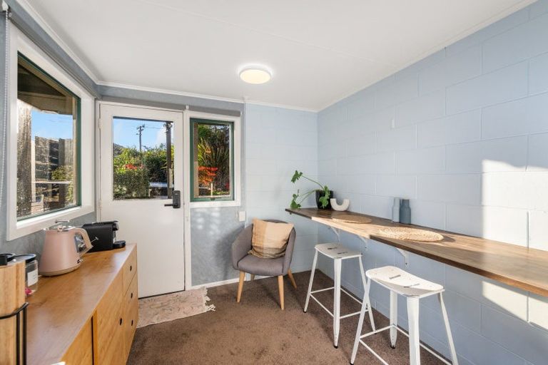 Photo of property in 33 Milton Terrace, Picton, 7220