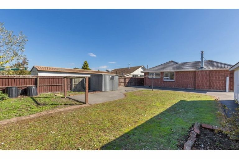 Photo of property in 32 Bournemouth Crescent, Aranui, Christchurch, 8061