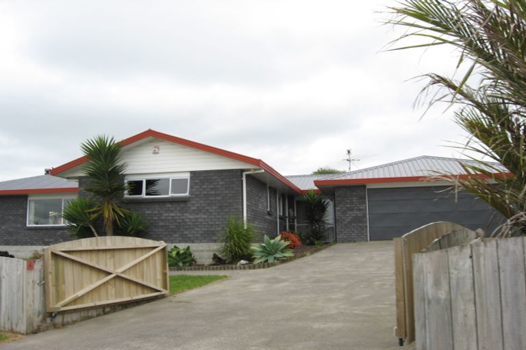 Photo of property in 4 Jackson Place, Pukekohe, 2120