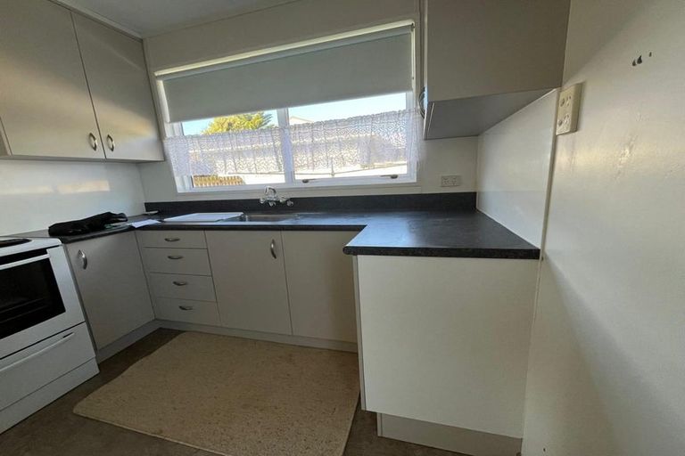 Photo of property in 70 Racecourse Road, Waiuku, 2123